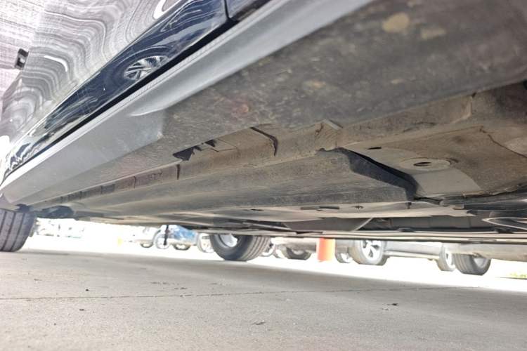 Used CHANGAN UNI-V 2025 1.5T 500Bar High-Energy Version Right Side Sill
