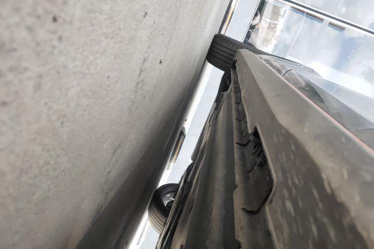 Used CHANGAN UNI-V 2025 Model Third-Generation 2.0T Dynamic Edition Right Side Sill