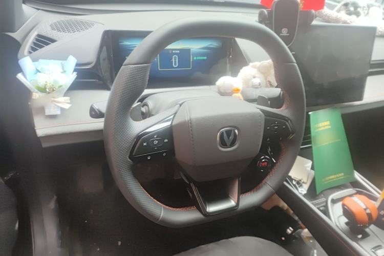 Used CHANGAN UNI-V 2025 Model Third-Generation 2.0T Dynamic Edition Steering Wheel