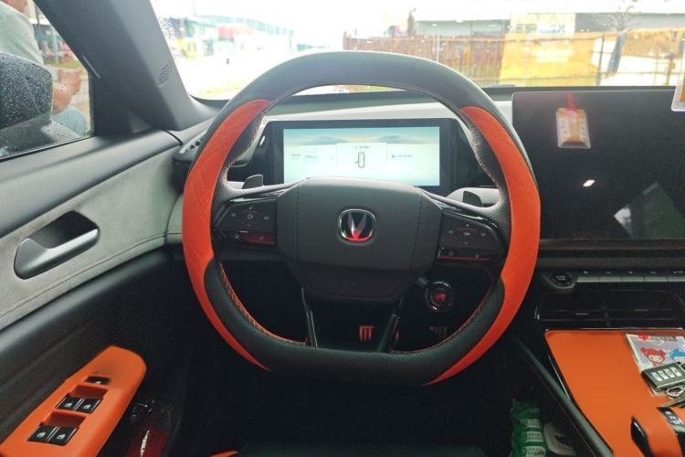 Used CHANGAN UNI-V 2025 Model Third-Generation 1.5T 500Bar Prestige Sports Edition Steering Wheel
