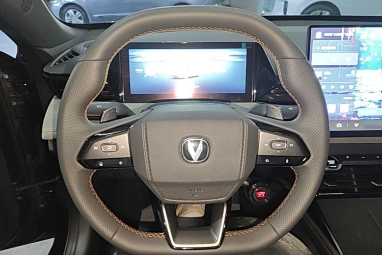 Used CHANGAN UNI-V 2025 Model Third-Generation 2.0T Dynamic Edition Steering Wheel