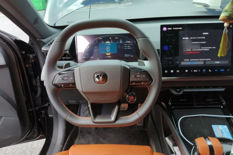 Used CHANGAN UNI-V 2025 Model Third-Generation 1.5T 500Bar Prestige Sports Edition Steering Wheel