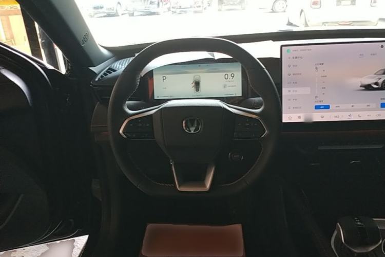 Used CHANGAN UNI-V 2025 Model Third-Generation 1.5T 500Bar Prestige Edition Steering Wheel