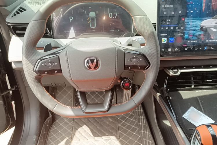Used CHANGAN UNI-V 2025 Model Third-Generation 2.0T Dynamic Edition Steering Wheel