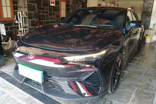 Used CHANGAN UNI-V 2025 Model Third-Generation 1.5T 500Bar Prestige Edition