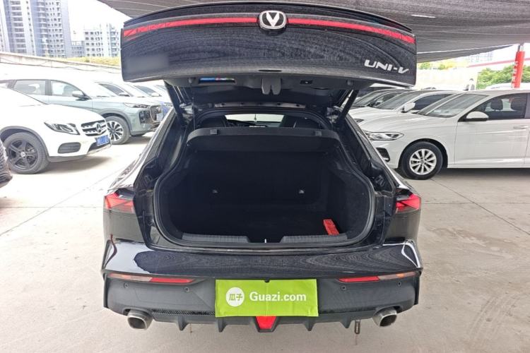 Used CHANGAN UNI-V 2025 1.5T 500Bar High-Energy Version Trunk