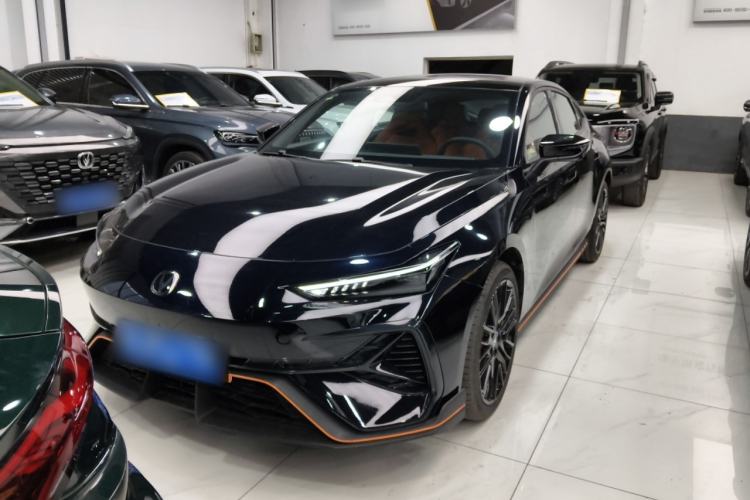 Used CHANGAN UNI-V 2025 Model Third-Generation 2.0T Dynamic Edition Exterior 1