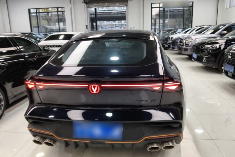 Used CHANGAN UNI-V 2025 Model Third-Generation 2.0T Dynamic Edition Exterior 4