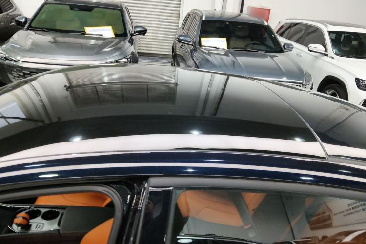 Used CHANGAN UNI-V 2025 Model Third-Generation 2.0T Dynamic Edition Roof