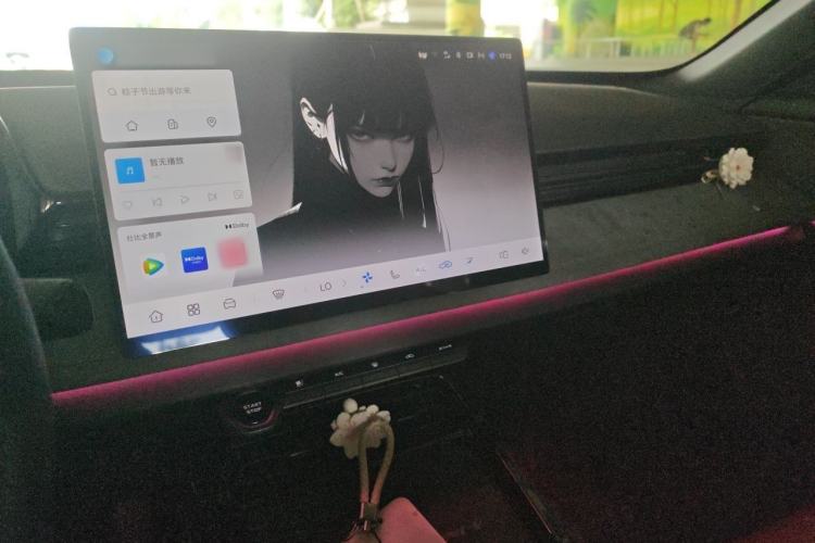 Used CHANGAN UNI-V 2025 Model Third-Generation 2.0T Dynamic Edition Audio And AC Panel