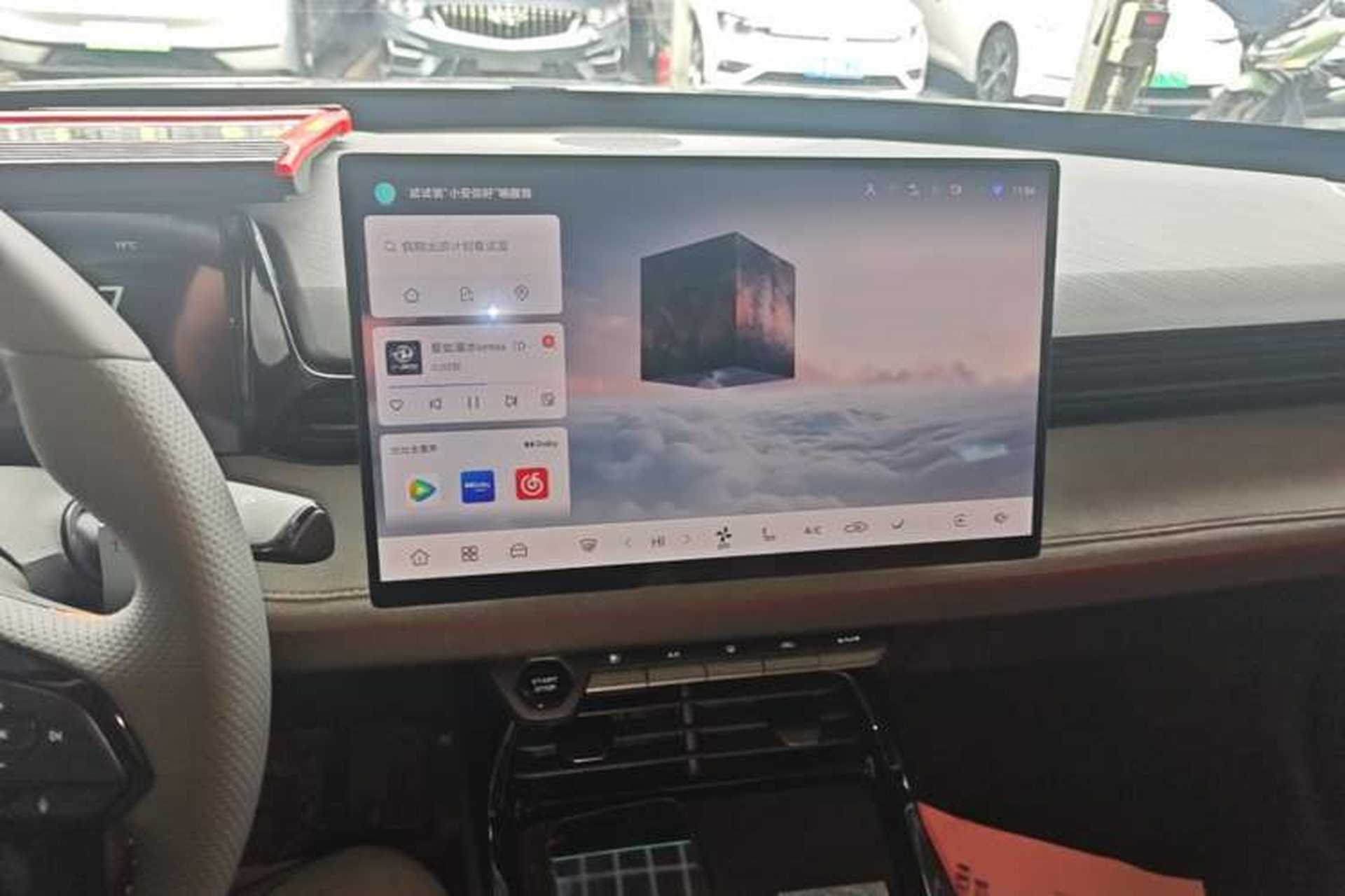 Used CHANGAN UNI-V 2025 Model Third-Generation 2.0T Dynamic Edition Audio And AC Panel