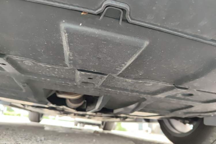 Used CHANGAN UNI-V 2025 Model Third-Generation 2.0T Dynamic Edition Chassis Front