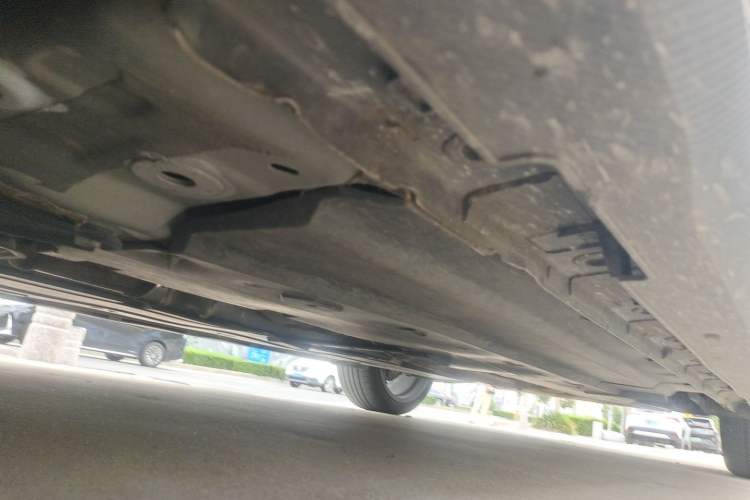 Used CHANGAN UNI-V 2025 Model Third-Generation 2.0T Dynamic Edition Chassis Front Left