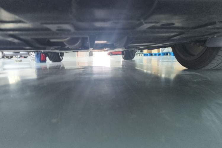 Used CHANGAN UNI-V 2025 Model Third-Generation 2.0T Dynamic Edition Chassis Front Left
