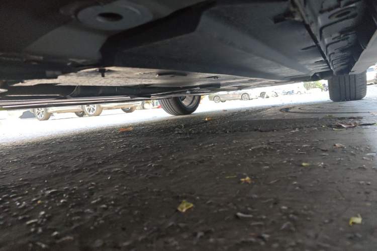 Used CHANGAN UNI-V 2025 Model Third-Generation 2.0T Dynamic Edition Chassis Front Left