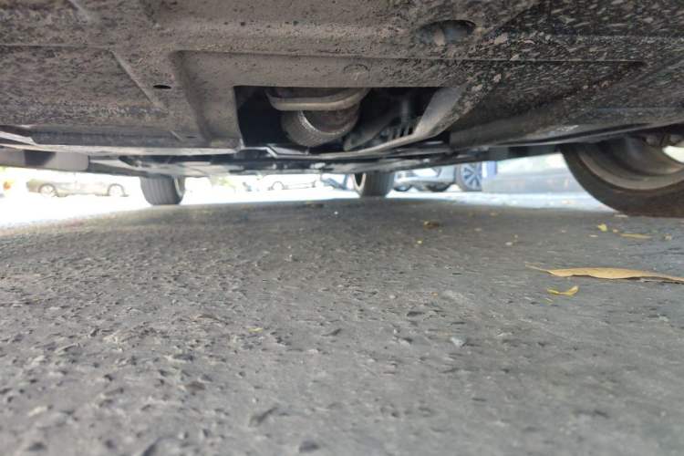 Used CHANGAN UNI-V 2025 Model Third-Generation 2.0T Dynamic Edition Chassis Front