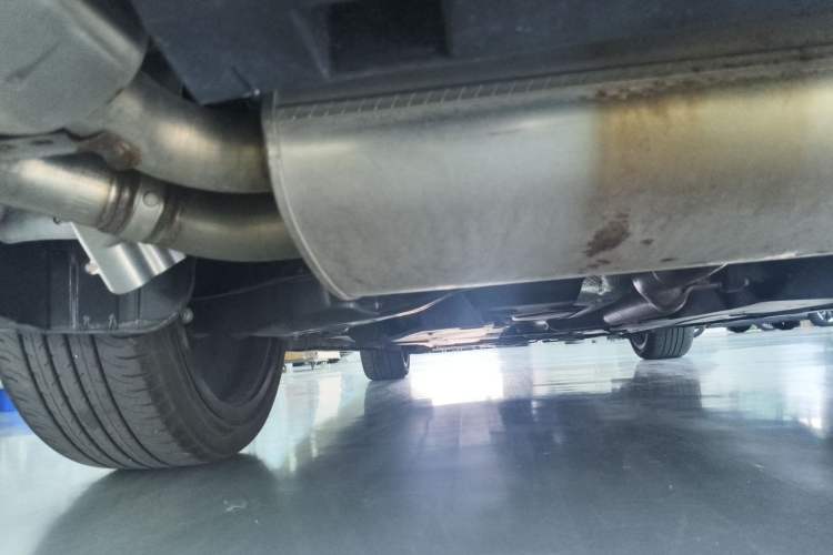 Used CHANGAN UNI-V 2025 Model Third-Generation 2.0T Dynamic Edition Chassis Rear Left