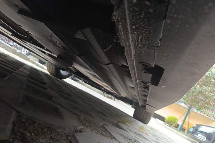 Used CHANGAN UNI-V 2025 1.5T 500Bar Prestige Version Chassis Rear Right