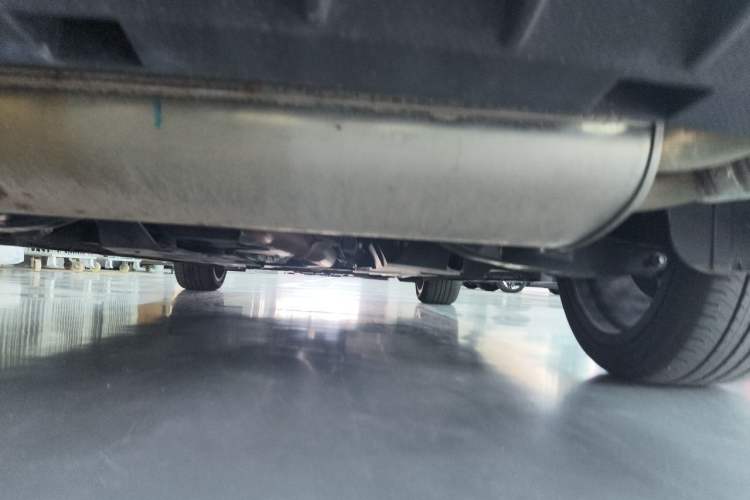 Used CHANGAN UNI-V 2025 Model Third-Generation 2.0T Dynamic Edition Chassis Rear Right