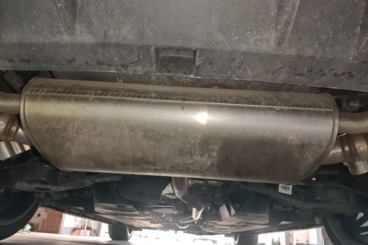 Used CHANGAN UNI-V 2025 Model Third-Generation 1.5T 500Bar Prestige Sports Edition Chassis Rear