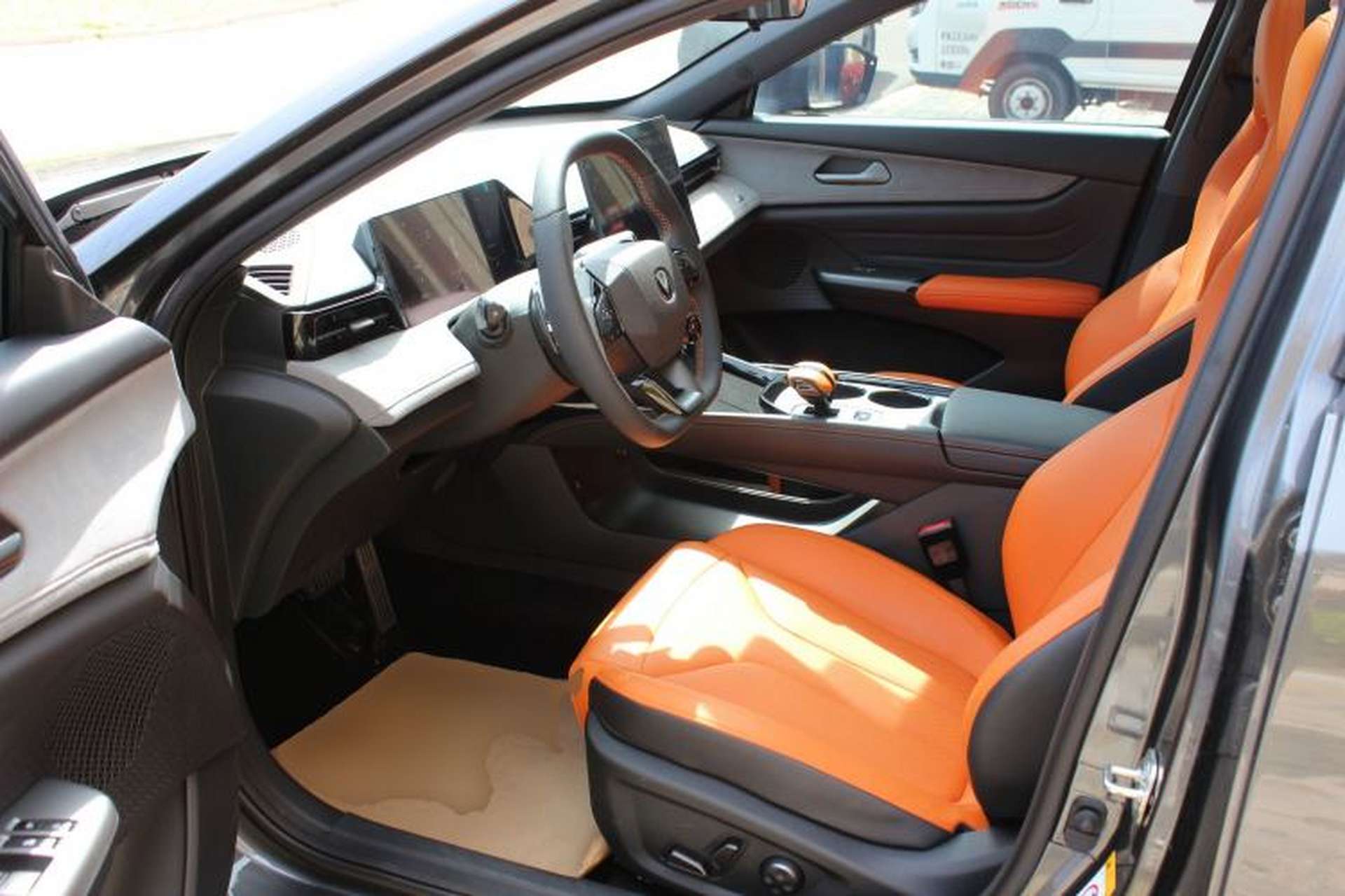 Used CHANGAN UNI-V 2025 Model Third-Generation 2.0T Dynamic Edition Driver Seat
