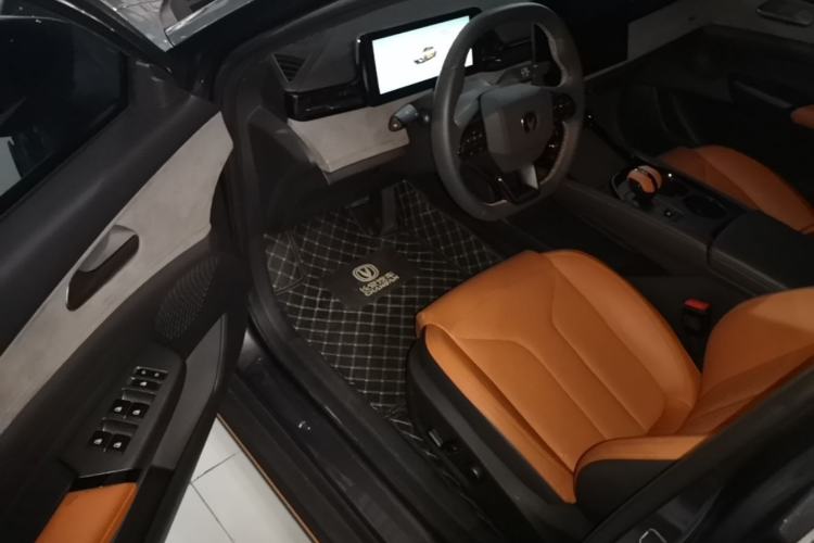 Used CHANGAN UNI-V 2025 Model Third-Generation 2.0T Dynamic Edition Driver Seat