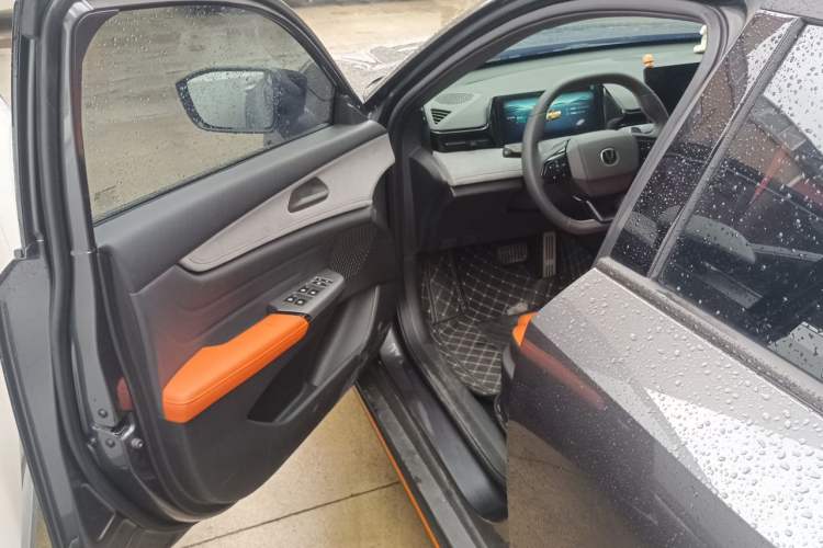 Used CHANGAN UNI-V 2025 Model Third-Generation 2.0T Dynamic Edition Driver Seat