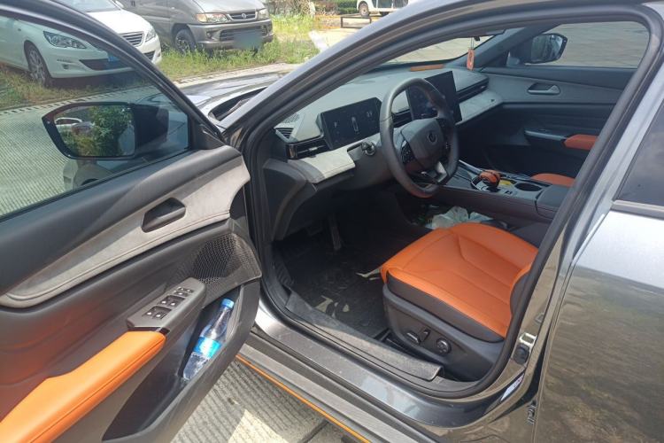Used CHANGAN UNI-V 2025 Model Third-Generation 2.0T Dynamic Edition Driver Seat
