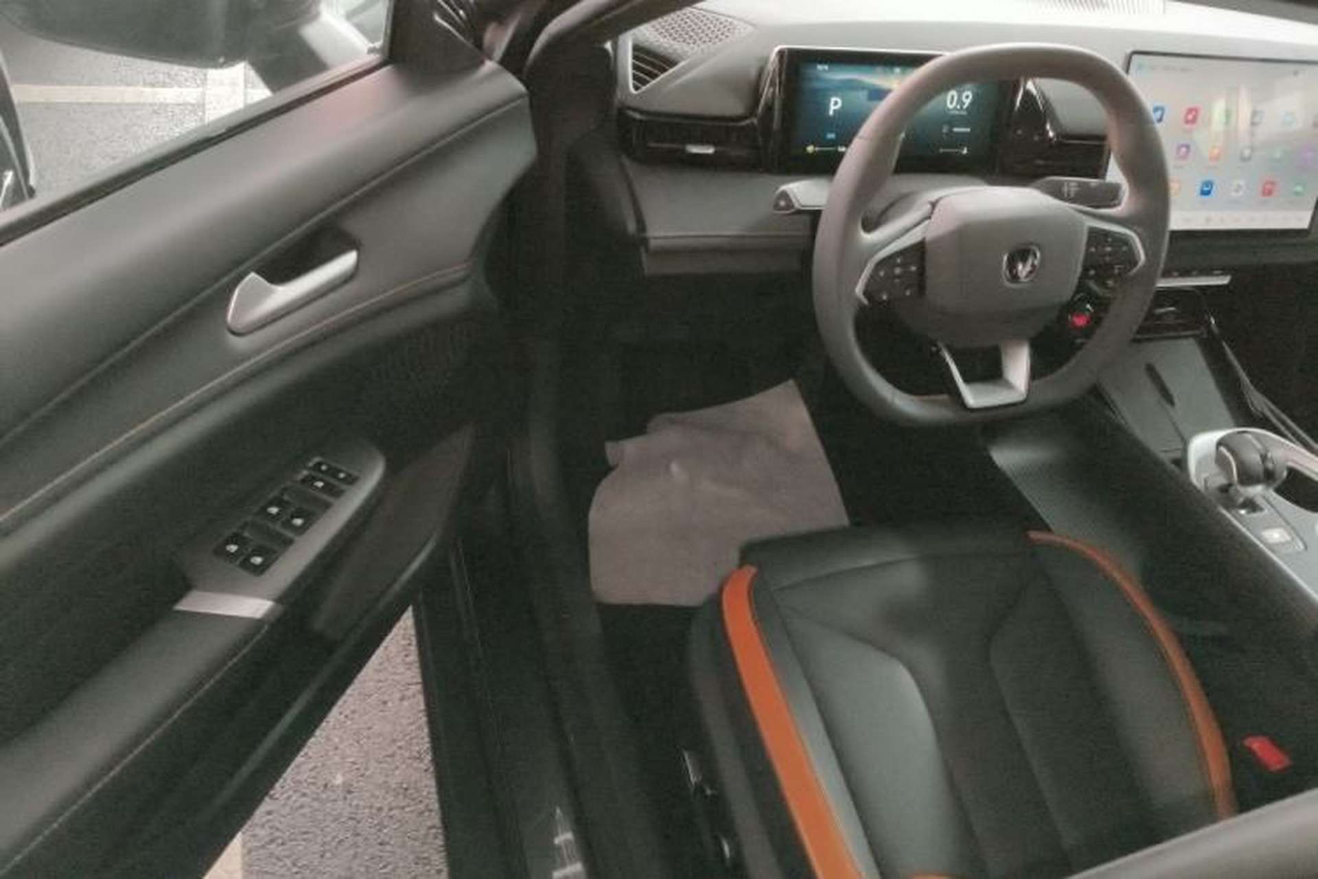 Used CHANGAN UNI-V 2025 Model Third-Generation 1.5T 500Bar Prestige Edition Driver Seat