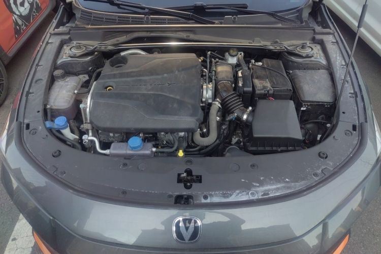 Used CHANGAN UNI-V 2025 1.5T 500Bar Prestige Sporty Version Engine Bay