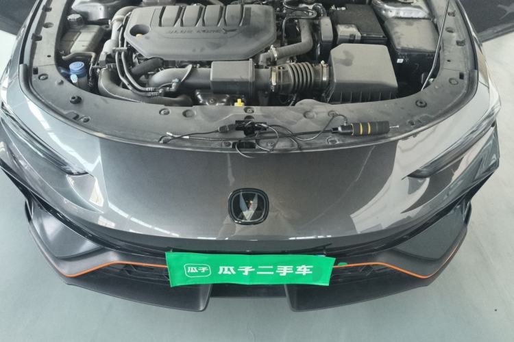 Used CHANGAN UNI-V 2025 Model Third-Generation 2.0T Dynamic Edition Engine Bay