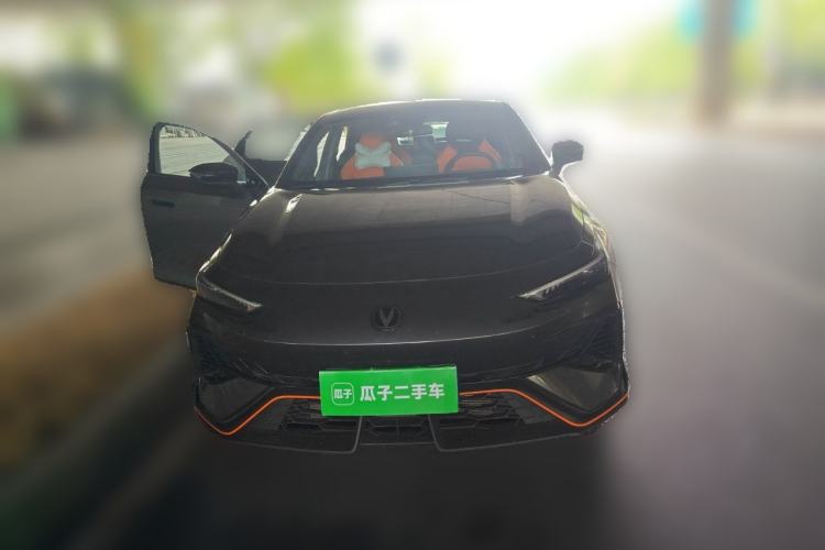 Used CHANGAN UNI-V 2025 Model Third-Generation 2.0T Dynamic Edition Exterior 1