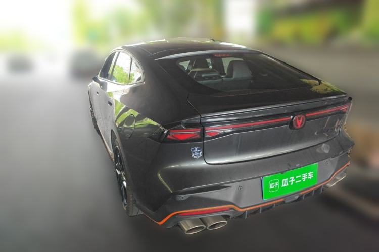 Used CHANGAN UNI-V 2025 Model Third-Generation 2.0T Dynamic Edition Exterior 3