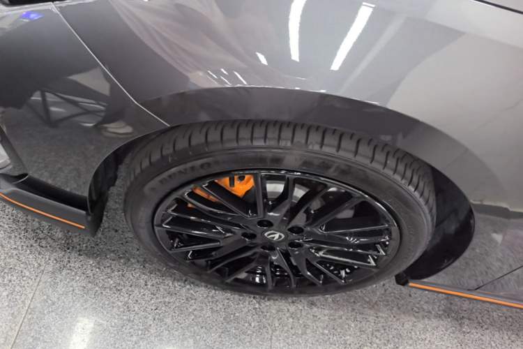 Used CHANGAN UNI-V 2025 Model Third-Generation 2.0T Dynamic Edition Exterior 4