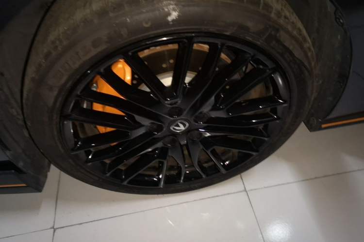 Used CHANGAN UNI-V 2025 Model Third-Generation 2.0T Dynamic Edition Exterior 4