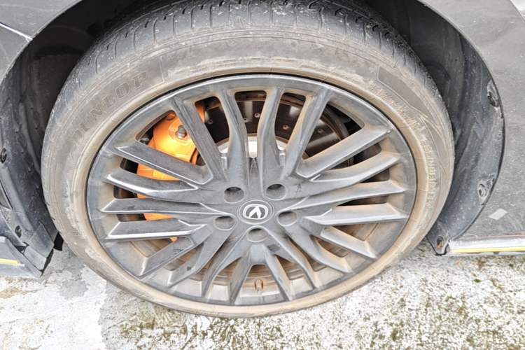 Used CHANGAN UNI-V 2025 Model Third-Generation 2.0T Dynamic Edition Exterior 4