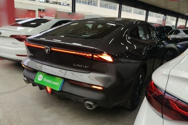 Used CHANGAN UNI-V 2025 1.5T 500Bar High-Energy Version Exterior 5