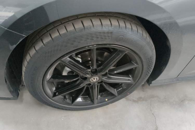 Used CHANGAN UNI-V 2025 1.5T 500Bar High-Energy Version Exterior 7