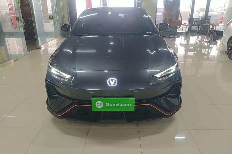 Used CHANGAN UNI-V 2025 Model Third-Generation 2.0T Dynamic Edition Front