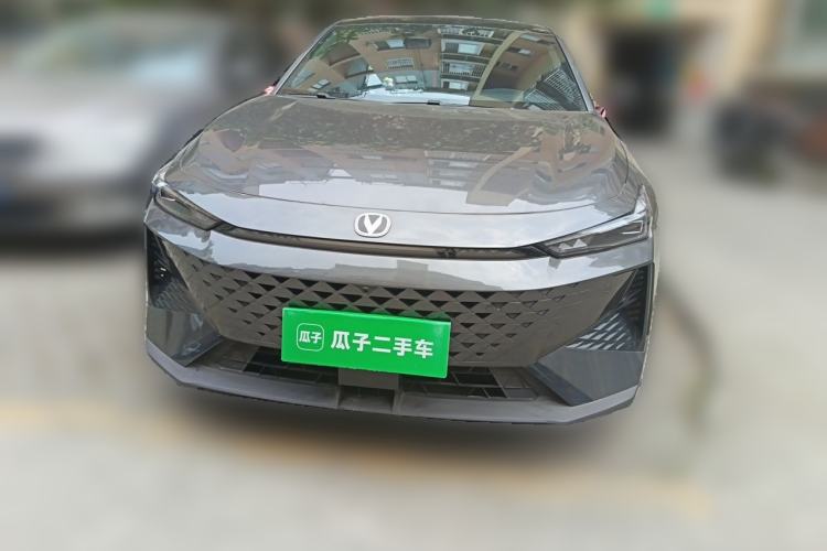 Used CHANGAN UNI-V 2025 1.5T 500Bar Prestige Version Front
