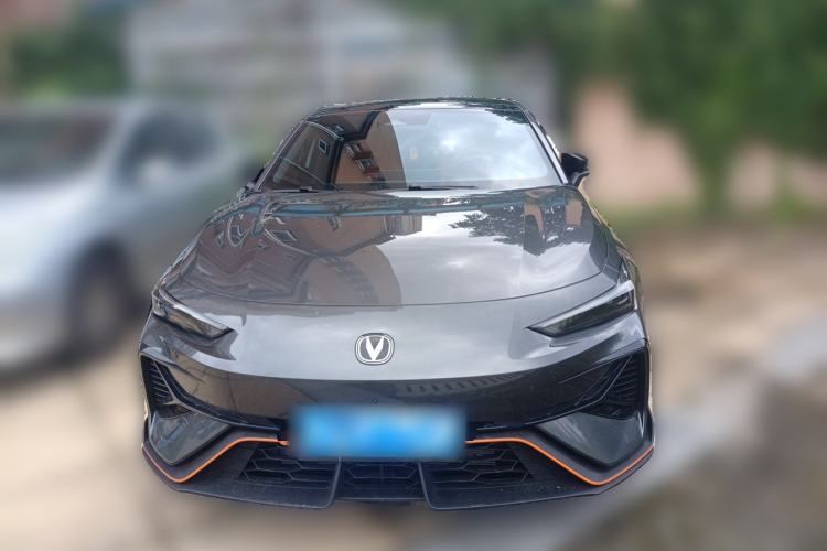 Used CHANGAN UNI-V 2025 Model Third-Generation 2.0T Dynamic Edition Front