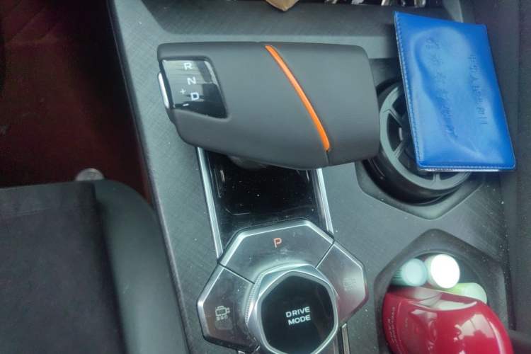 Used CHANGAN UNI-V 2025 1.5T 500Bar Prestige Sporty Version Gear Lever