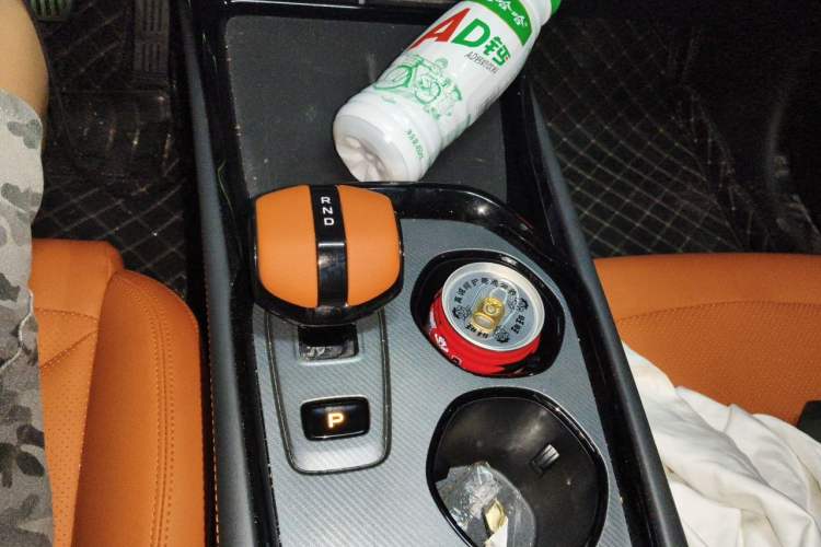 Used CHANGAN UNI-V 2025 Model Third-Generation 2.0T Dynamic Edition Gear Lever