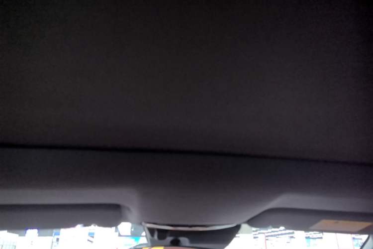 Used CHANGAN UNI-V 2025 Model Third-Generation 2.0T Dynamic Edition Headliner