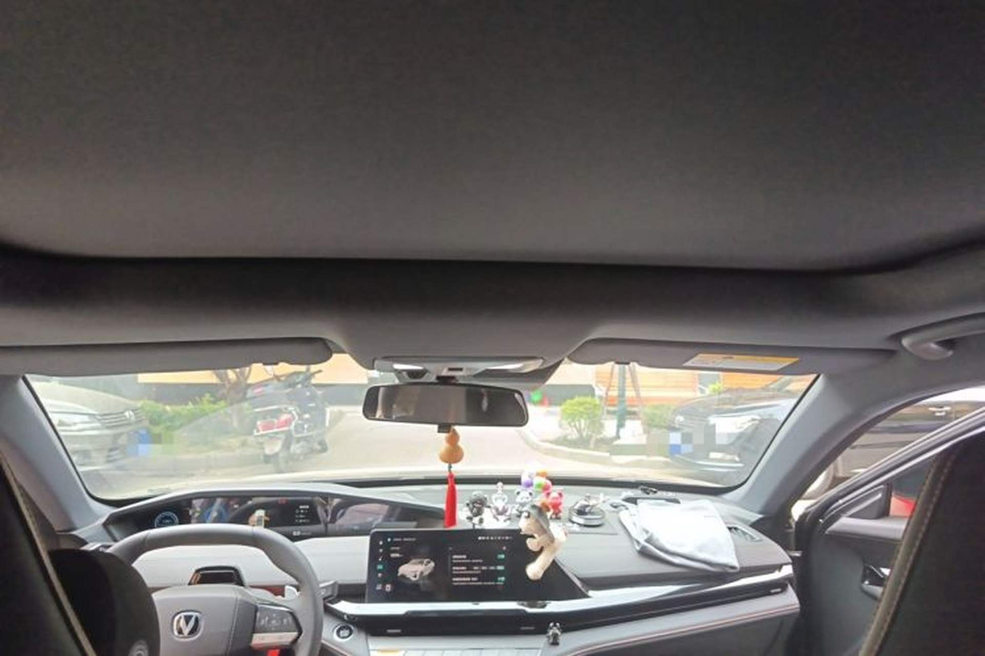 Used CHANGAN UNI-V 2025 1.5T 500Bar Prestige Version Headliner