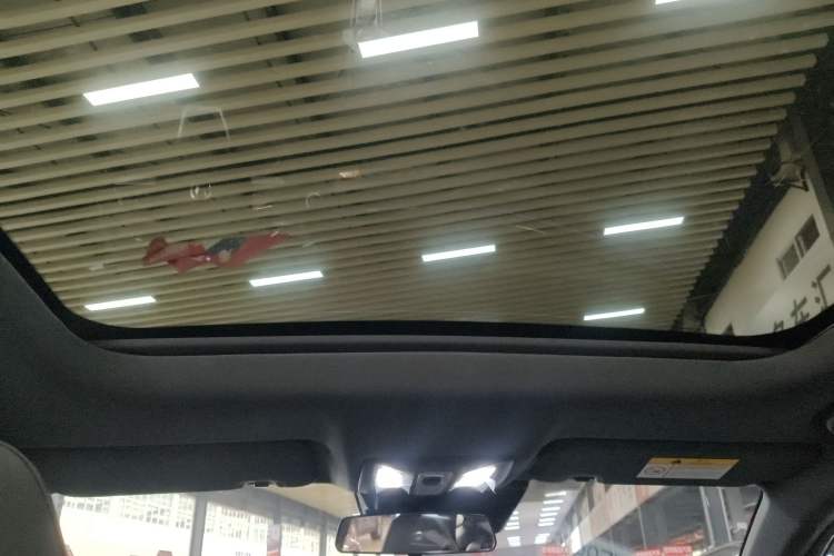 Used CHANGAN UNI-V 2025 1.5T 500Bar High-Energy Version Headliner