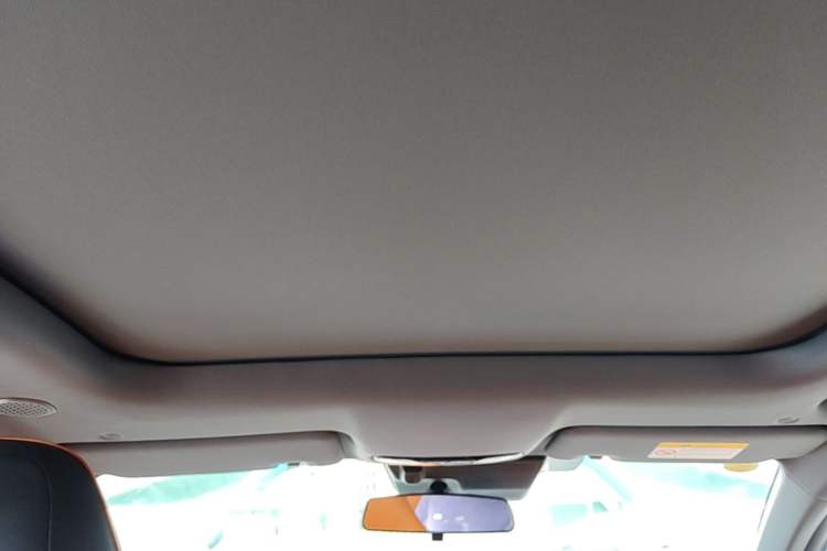 Used CHANGAN UNI-V 2025 Model Third-Generation 2.0T Dynamic Edition Headliner