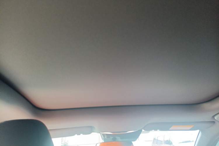 Used CHANGAN UNI-V 2025 Model Third-Generation 2.0T Dynamic Edition Headliner
