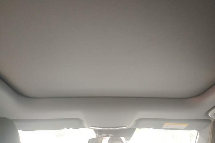 Used CHANGAN UNI-V 2025 Model Third-Generation 1.5T 500Bar Prestige Edition Headliner