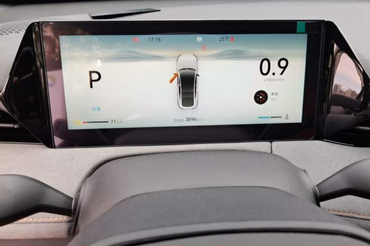 Used CHANGAN UNI-V 2025 Model Third-Generation 2.0T Dynamic Edition Instrument Cluster